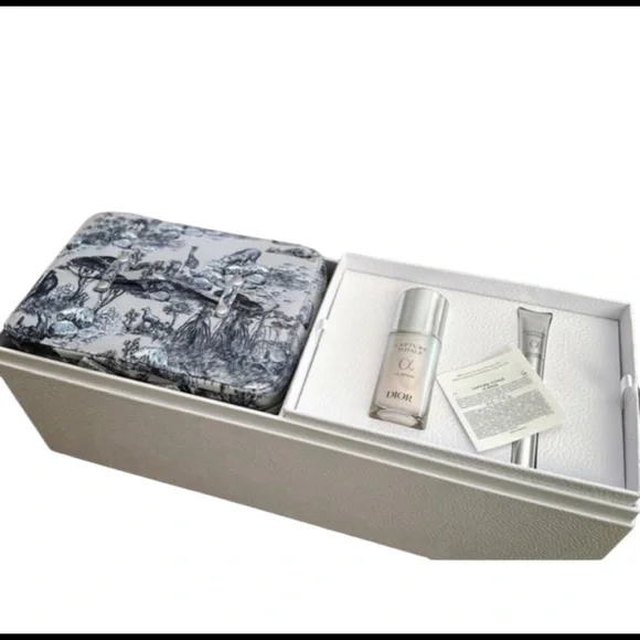 Dior Around the World Platinum Gift Set